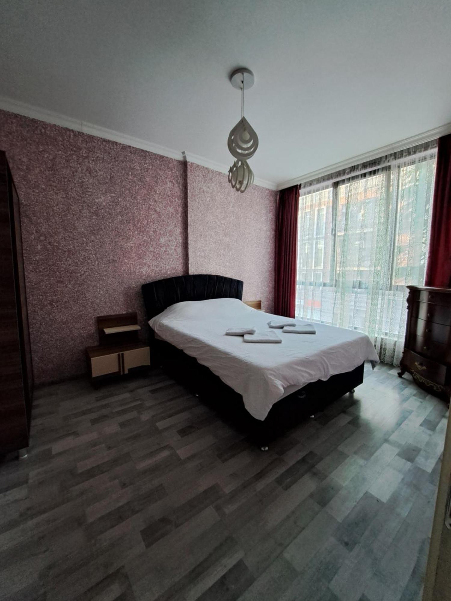 Karvi Hostel & Suites 巴统 外观 照片